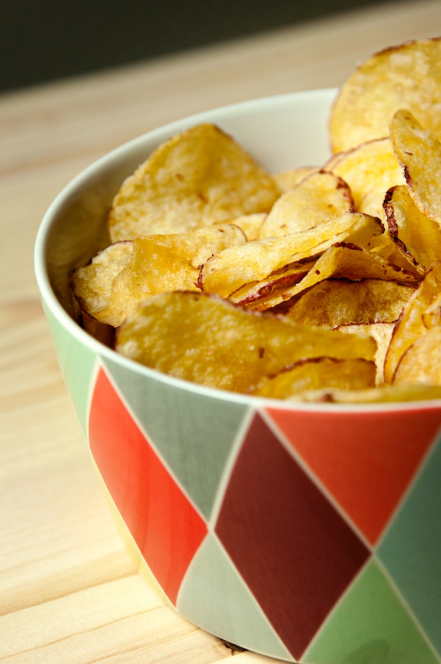 Skål med chips. Hur mycket kan man tjäna på att sälja chips?