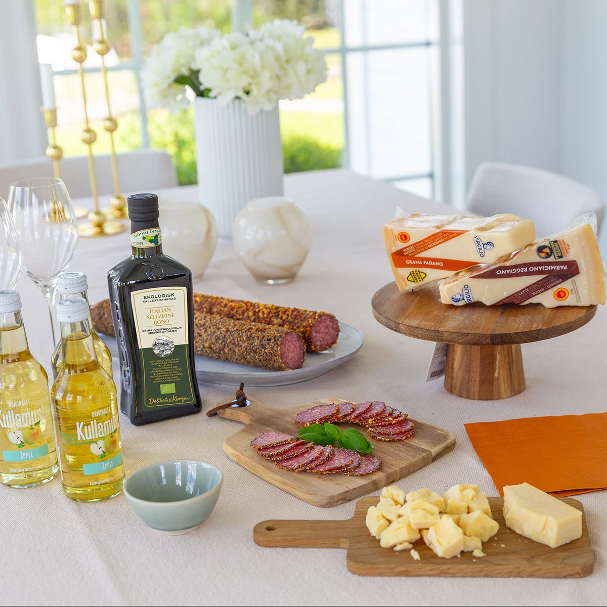 Delikatesskungens-sortiment-av-goda-delikatesser