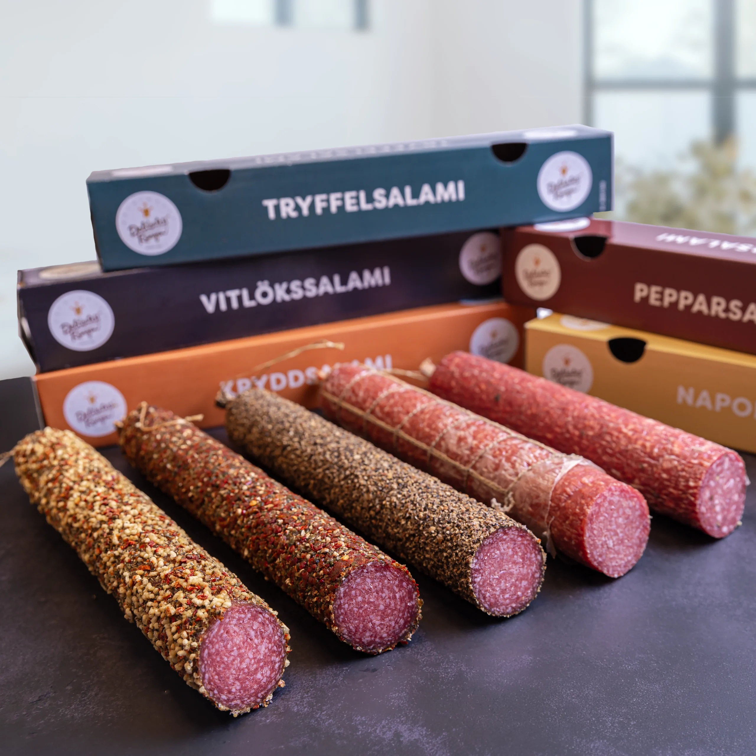 Salami i fem smaker från Delikatesskungen